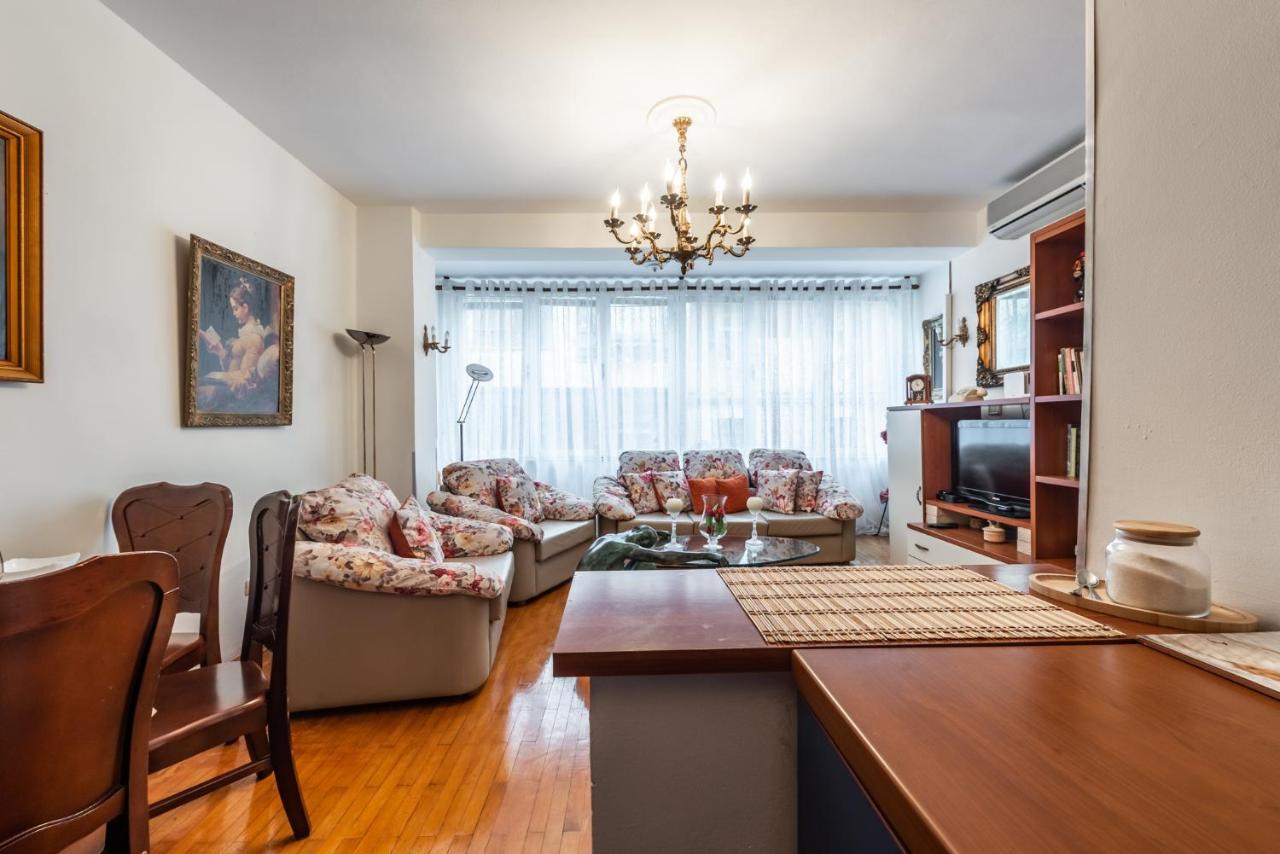 Vintage And Warm 2Br Apartament In Тирана Экстерьер фото