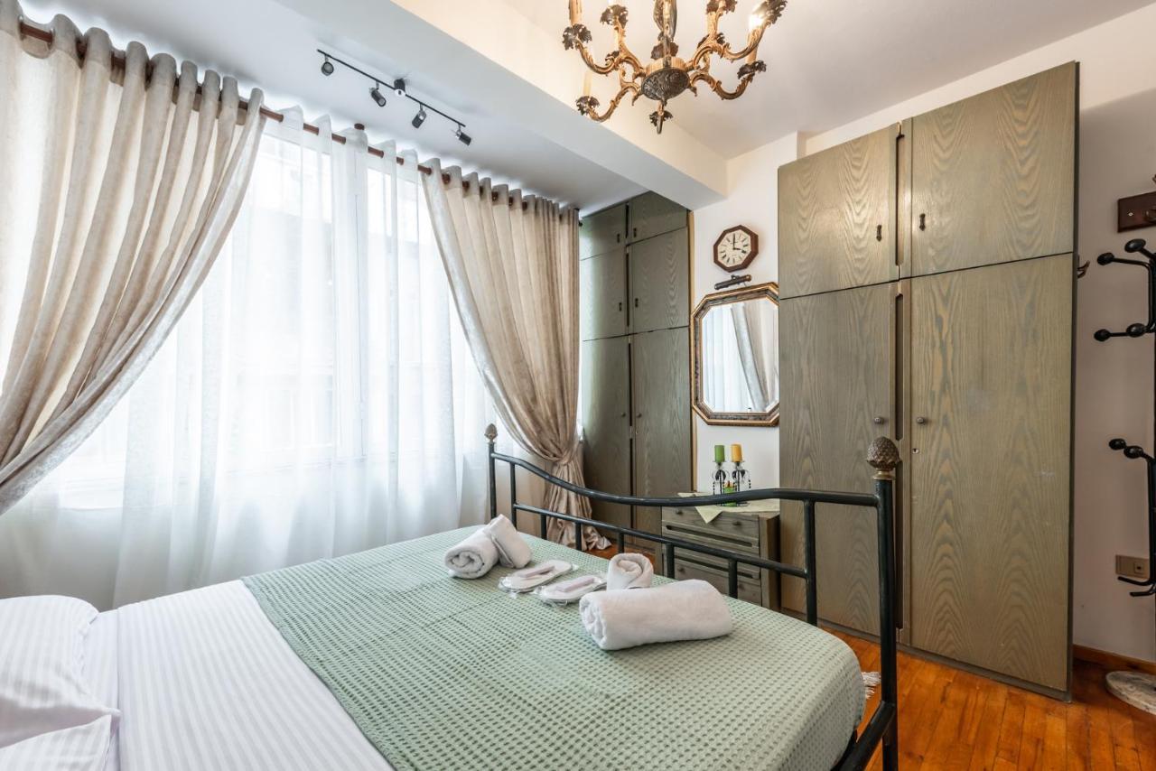Vintage And Warm 2Br Apartament In Тирана Экстерьер фото