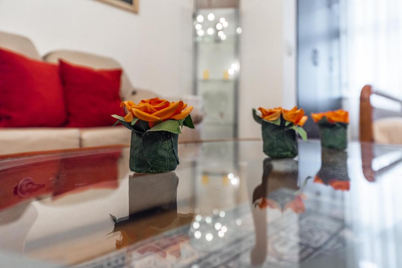 Vintage And Warm 2Br Apartament In Тирана Экстерьер фото