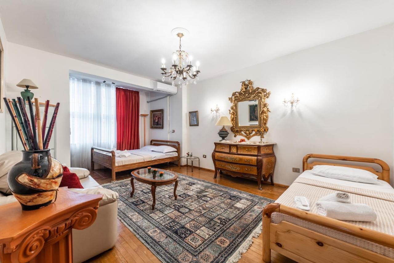 Vintage And Warm 2Br Apartament In Тирана Экстерьер фото
